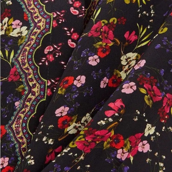 ALICE + OLIVIA 
Willa 70'S Floral-Print Silk Blouse - Multicoloured (T1) - Picture 5 of 11